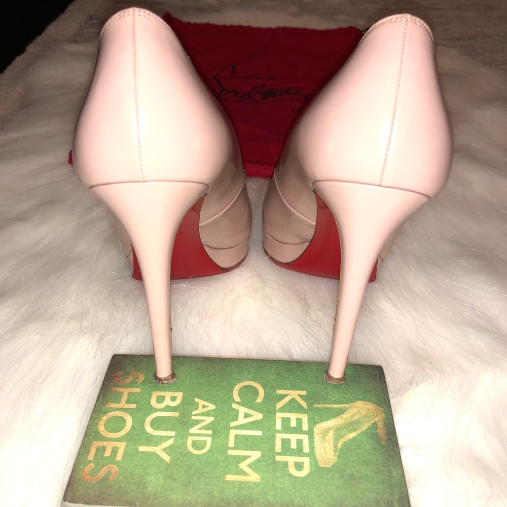 CHRISTIAN LOUBOUTIN Nude Pumps - Picture 7 of 7